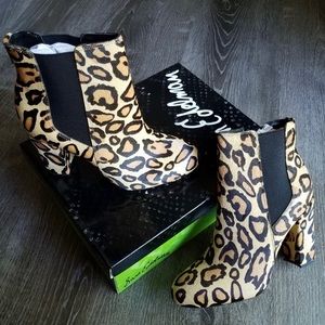 Sam Edelman Leopard Print Ankle Boots Size 8